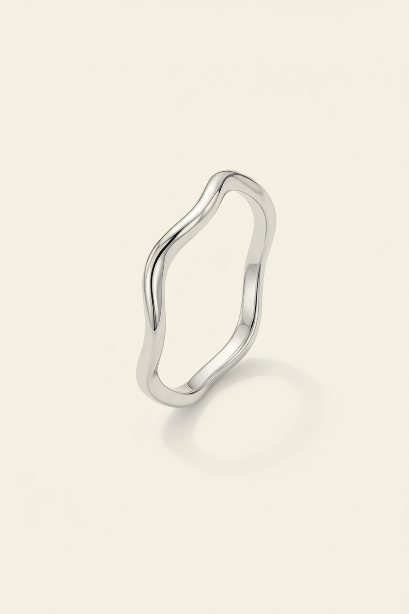 Lumière Wave Ring - Silver - Upright View