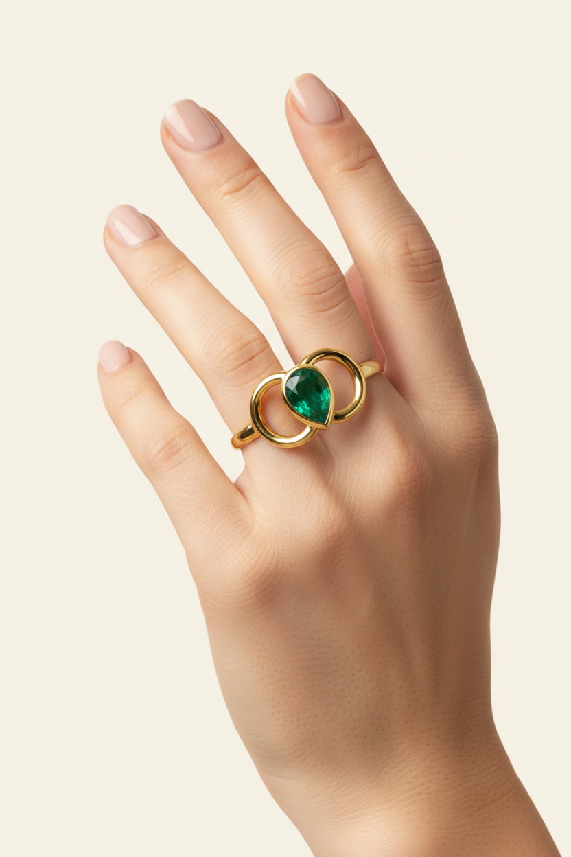 Verdant Wing Stone Ring - Gold - Hand Model Wear